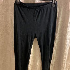 Plain black leggings